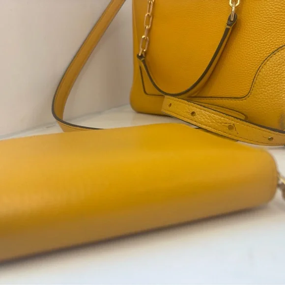 Tory Burch Mustard Yellow Shoulder Bag with crossbody strap and Wallet - Picture 12 of 16